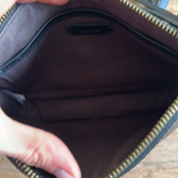Like New! Madewell the simple Crossbody Bag in black - Picture 5 of 6